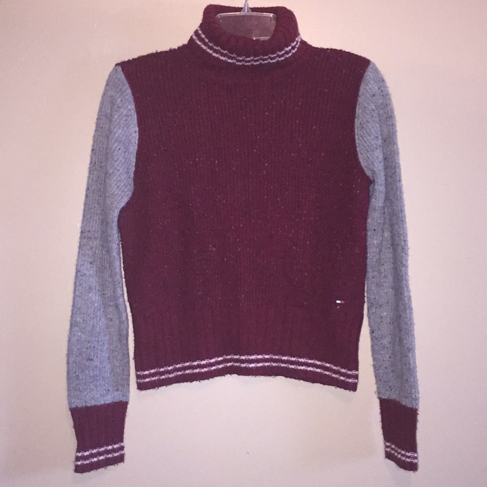 Tommy Hilfiger Maroon/Gray Knit Sweater Size M